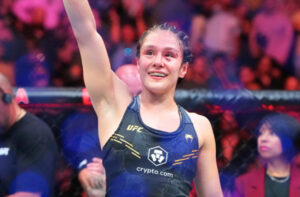 Alexa Grasso KO’s Maycee Barber in First Round at UFC Fight Night 271