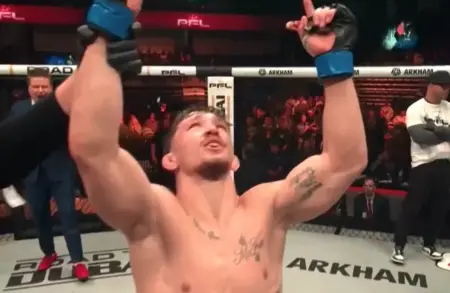 Mitch McKee Uses Wrestling to Beat Sergio Pettis by Decision at PFL Chicago