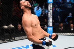 Dominick Reyes wins split decision over Johnny Walker in low-action UFC 327 bout