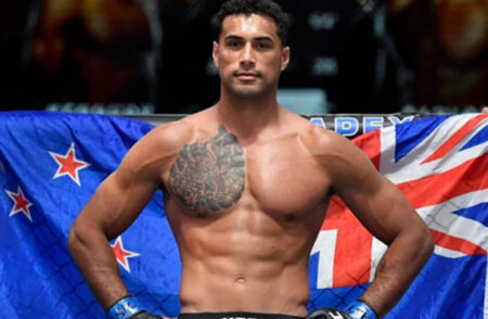 Carlos Ulberg Shocks Jiri Prochazka with First-Round KO to Win Vacant Light-Heavyweight Title at UFC 327