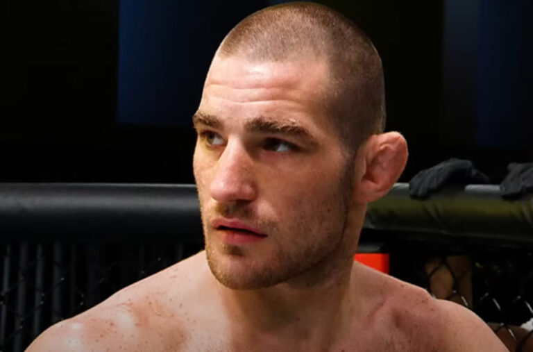 Sean Strickland Edges Khamzat Chimaev by Split Decision to Reclaim UFC Middleweight Title at UFC 328